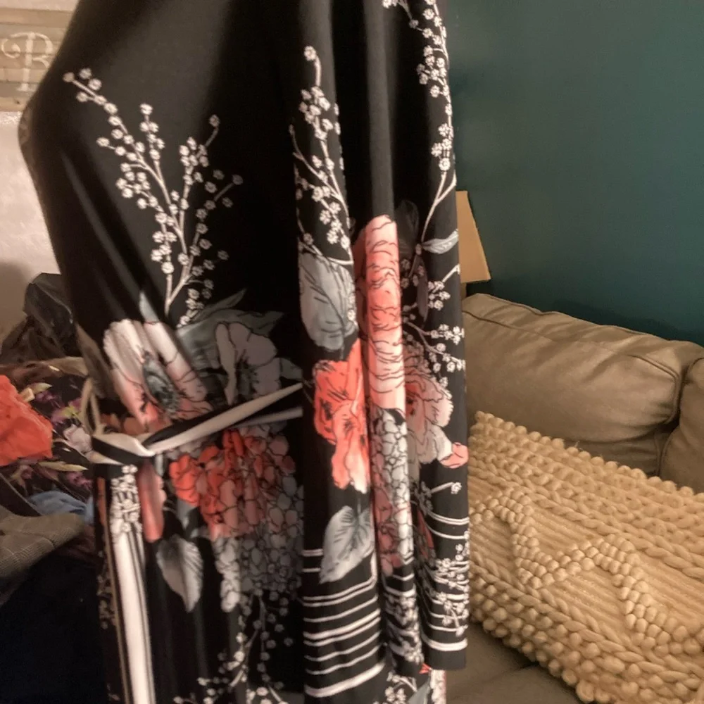 Roz & Ali Dress - Picture 6 of 9